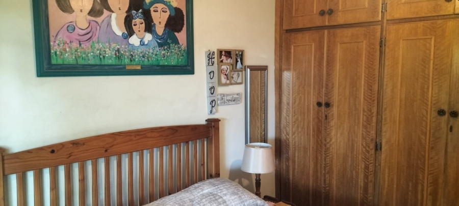 5 Bedroom Property for Sale in Langenhovenpark Free State